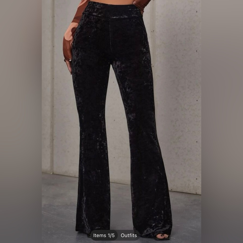 SHEIN Bae high waist velvet flared pants. Size medium. Super comfy. Brand new.